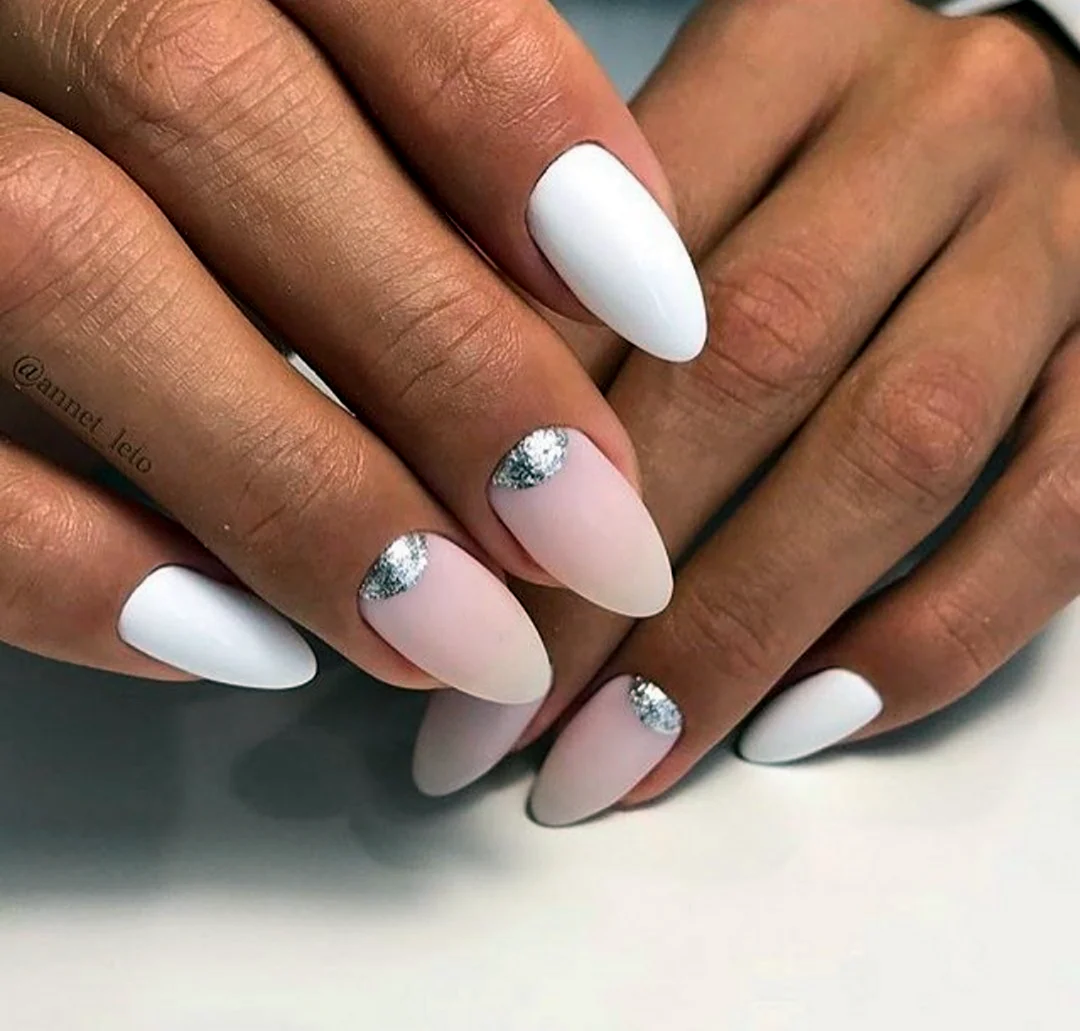 Белые матовые ногти
