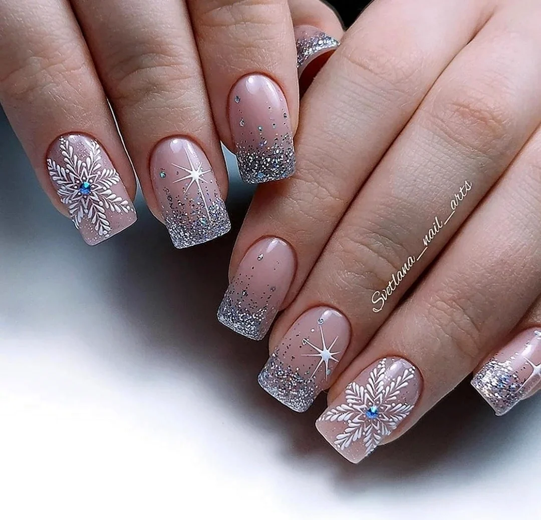 Зимний маникюр