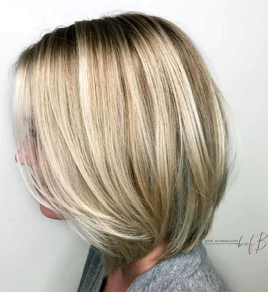 Многослойный Боб слоистый Боб на средние волосы