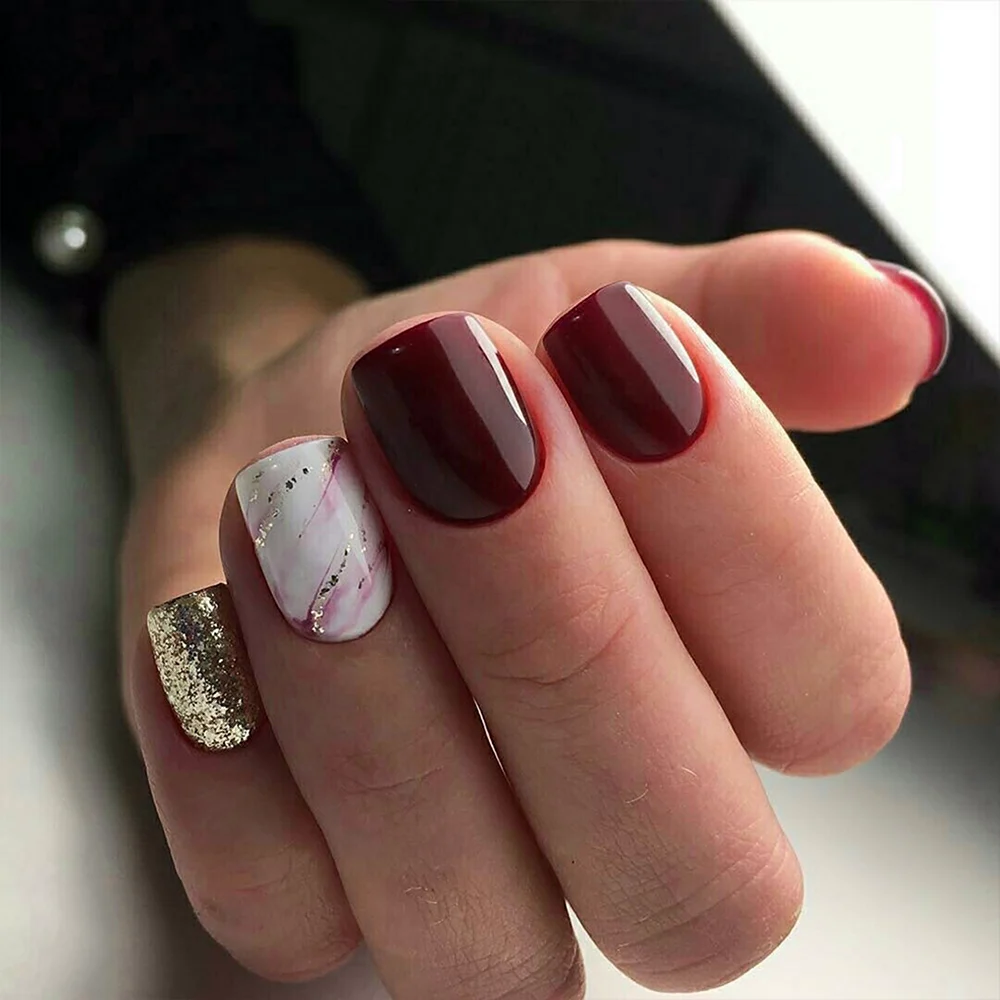 Бордовый маникюр на короткие