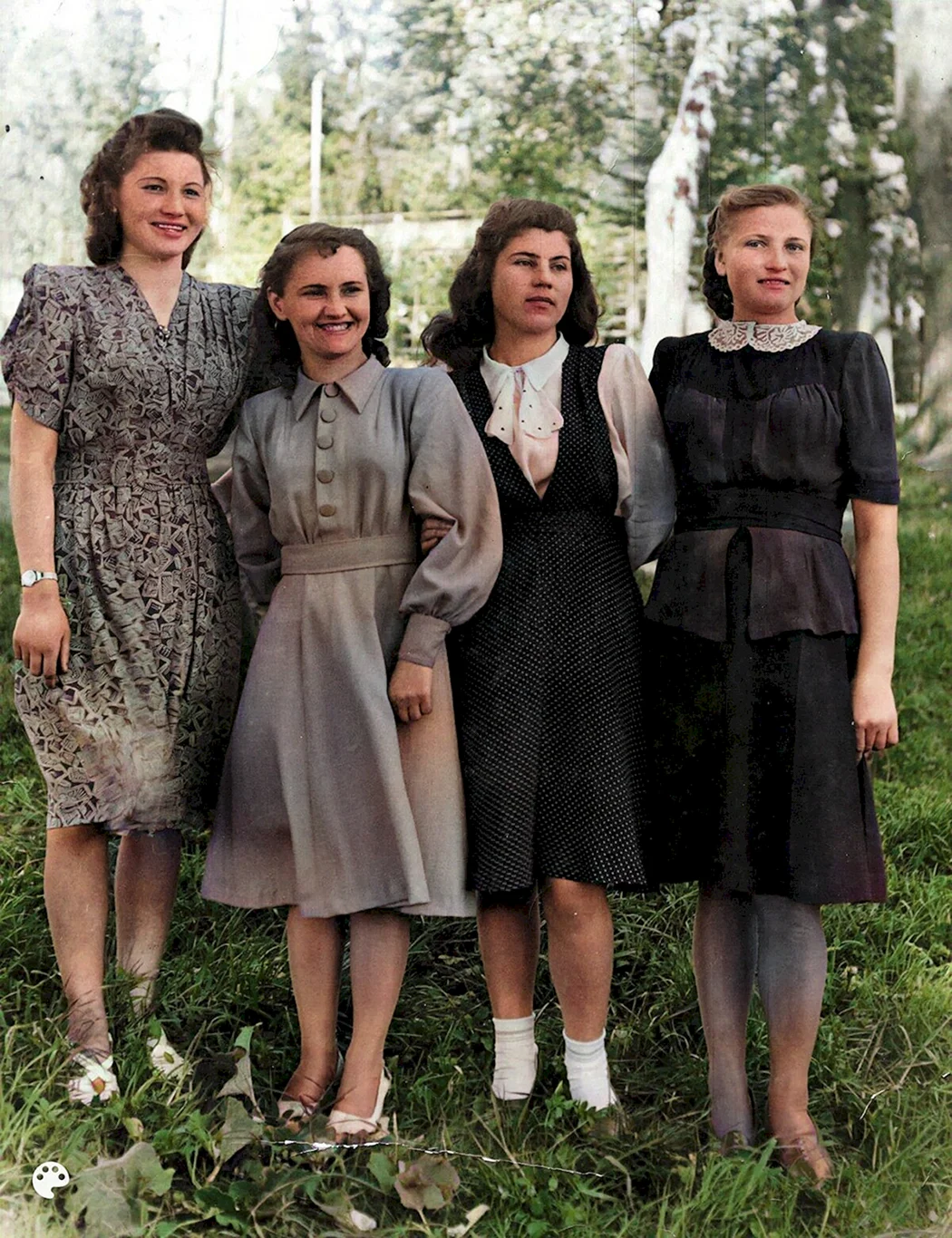 Платья послевоенных лет