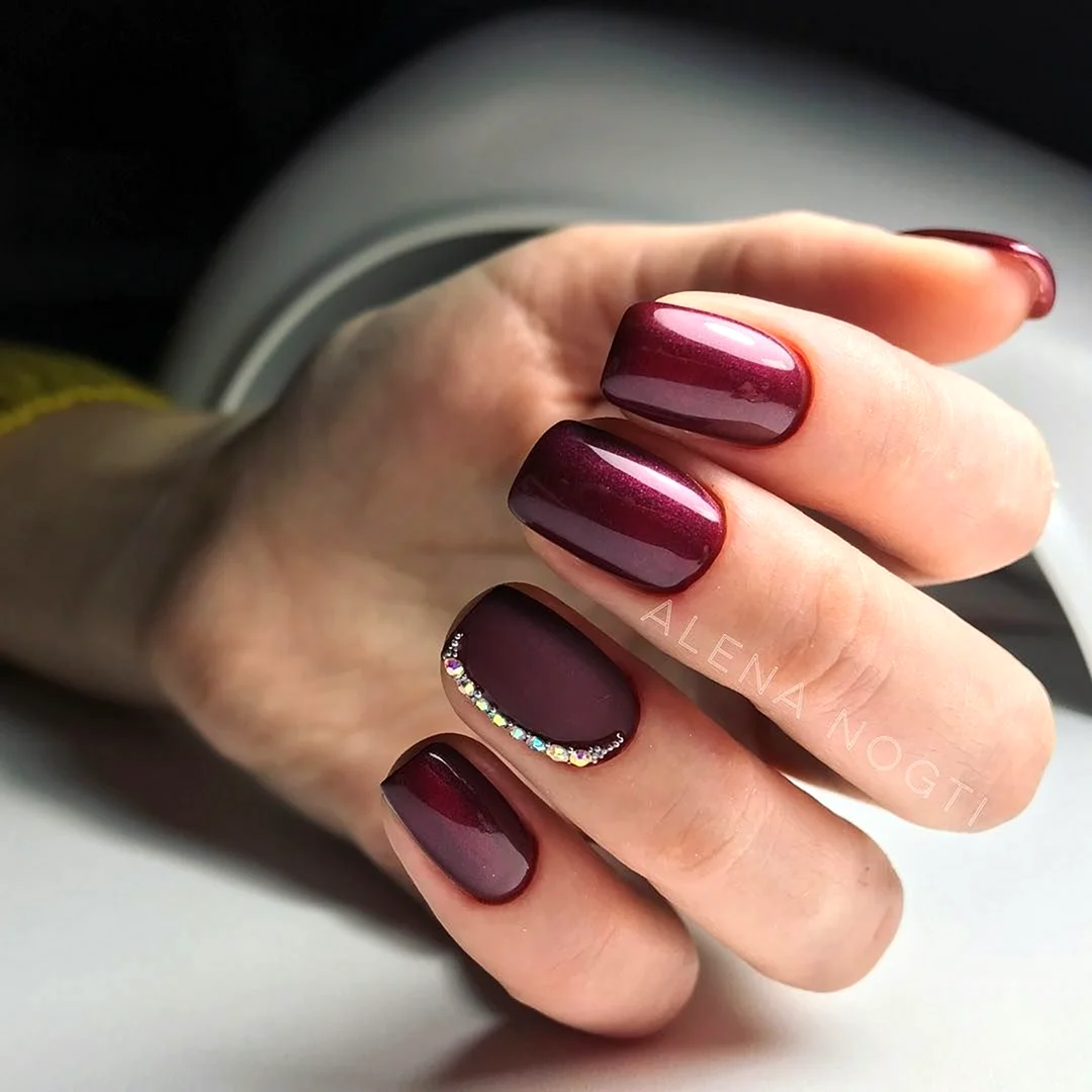 Шеллак бордо вишня 2020