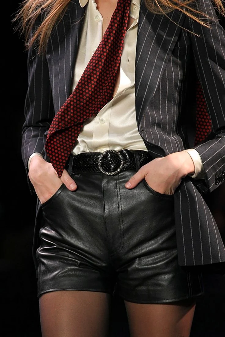 Шорты кожаные