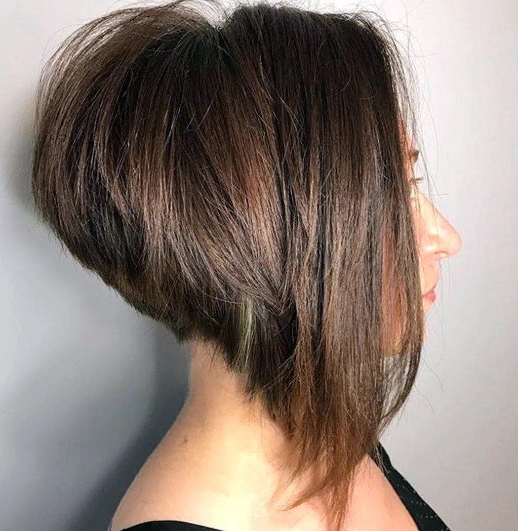 Градуированный Боб каре затылок