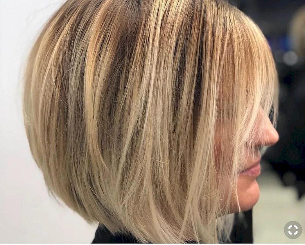 Боб каре градуированное с удлиненными