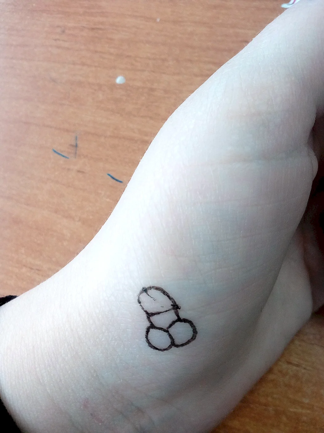 Лёгкие тату ручкой