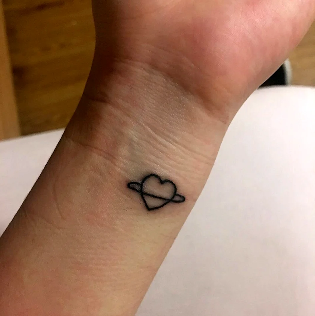 Маленькие тату ручкой