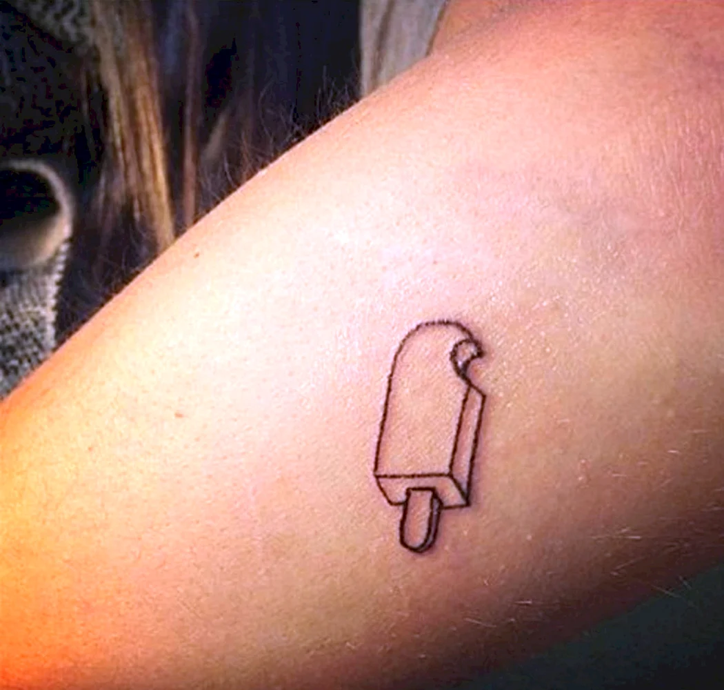 Маленькие тату ручкой