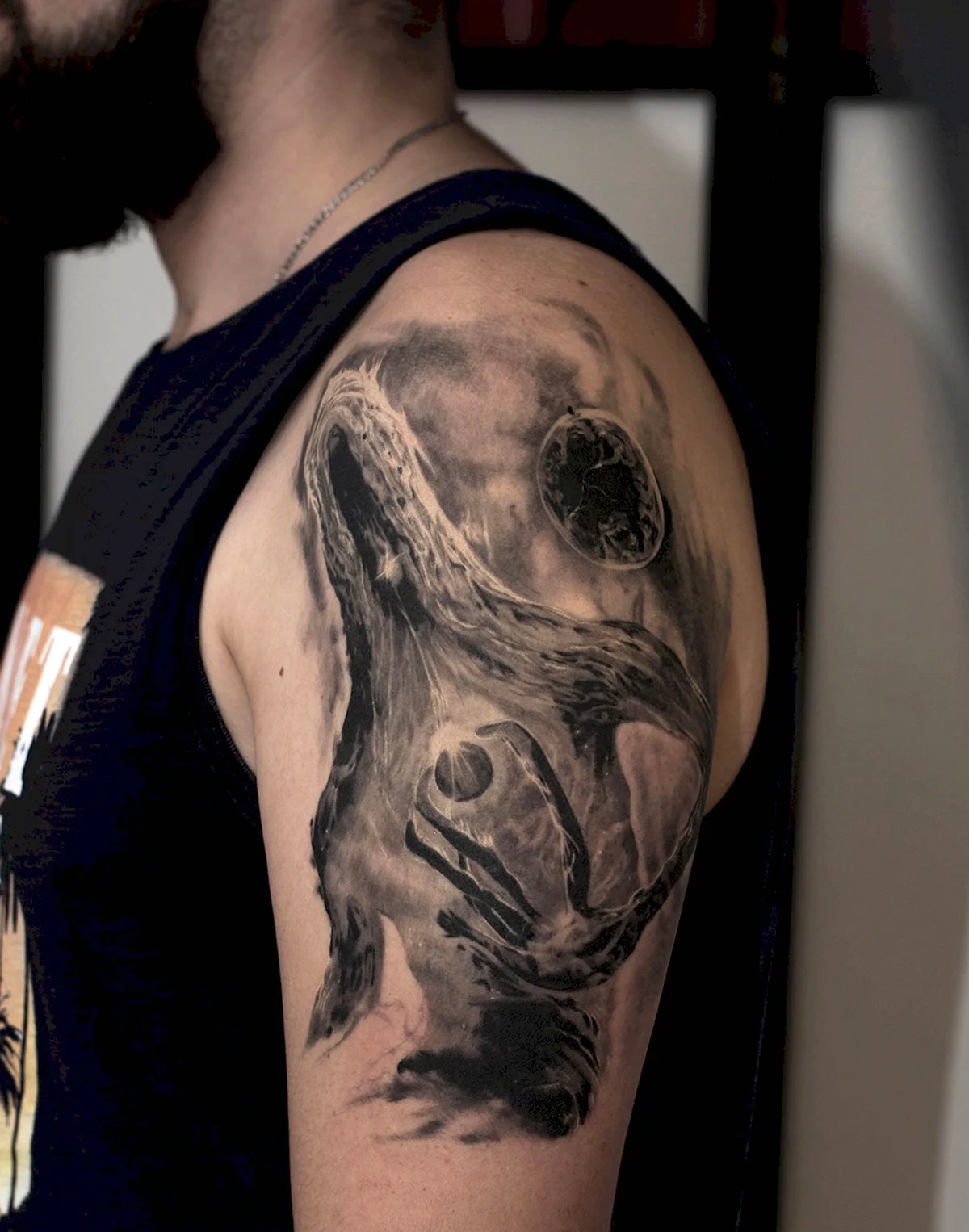 Тату на плече мужские