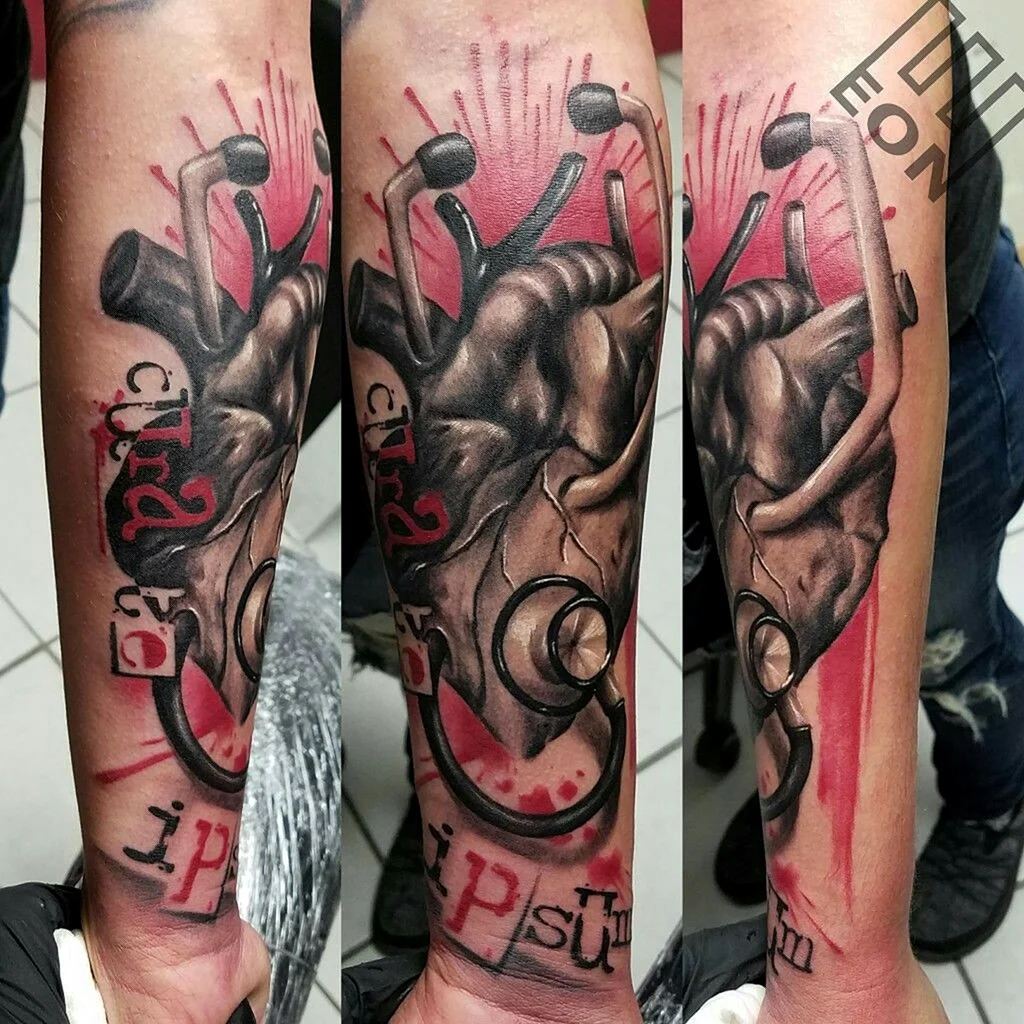 Тату в медицинском стиле