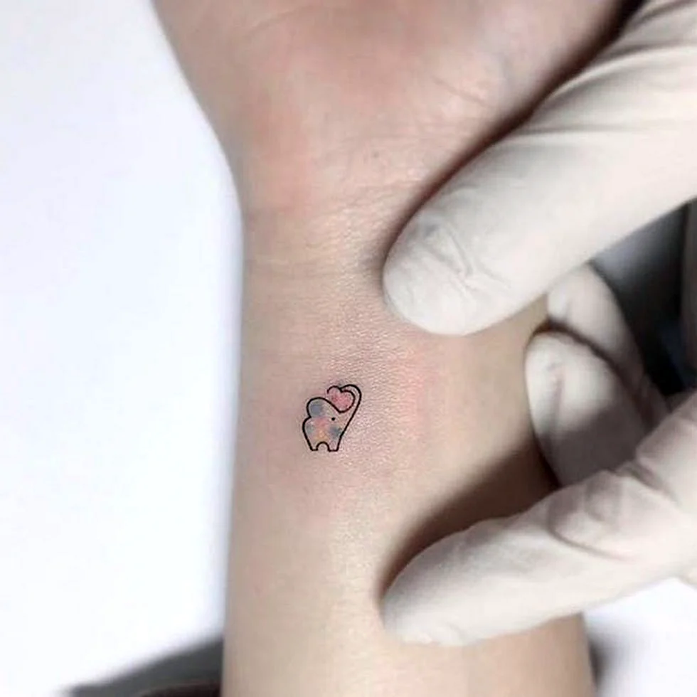 Маленькие медицинские тату