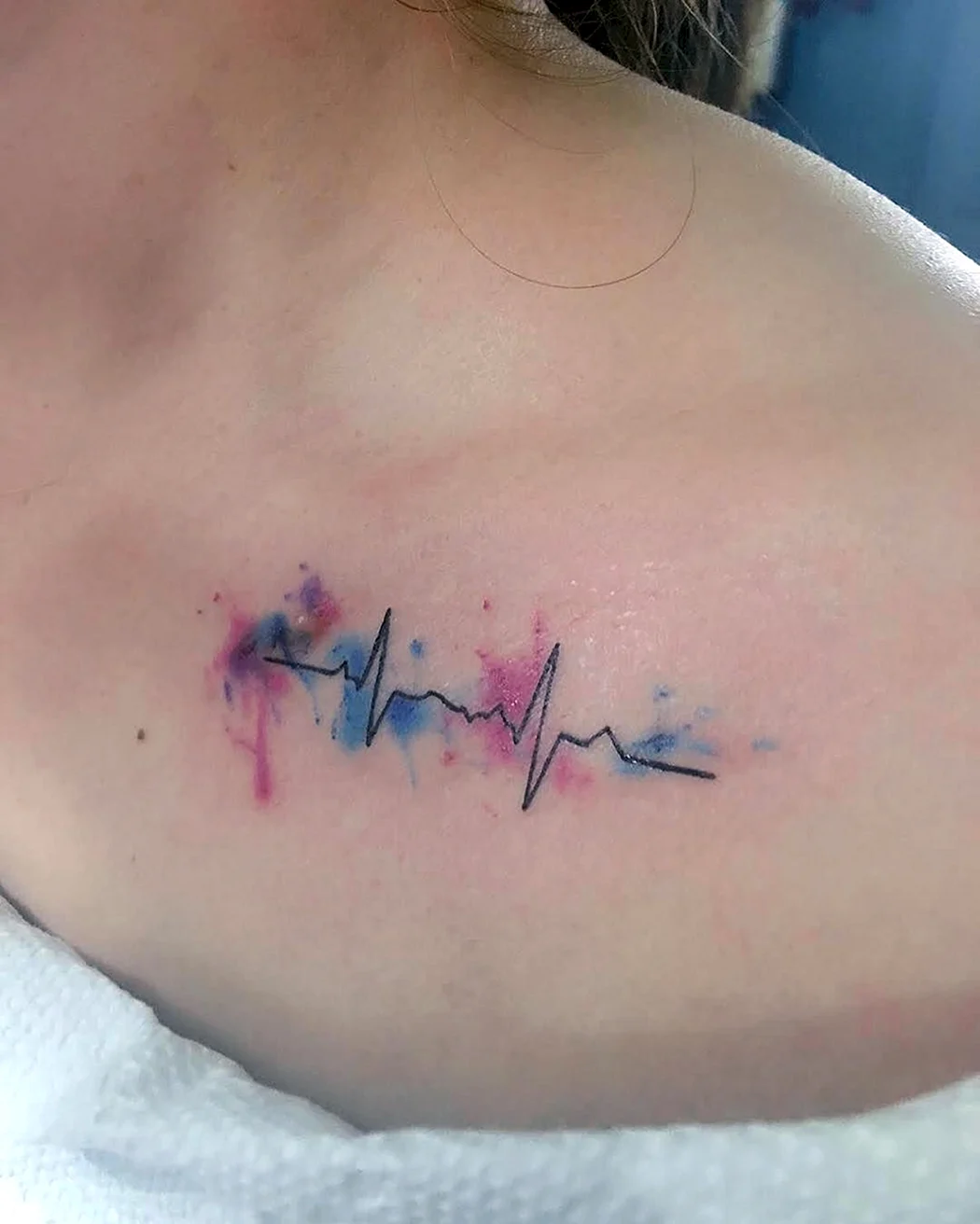 Медицинские тату для девушек