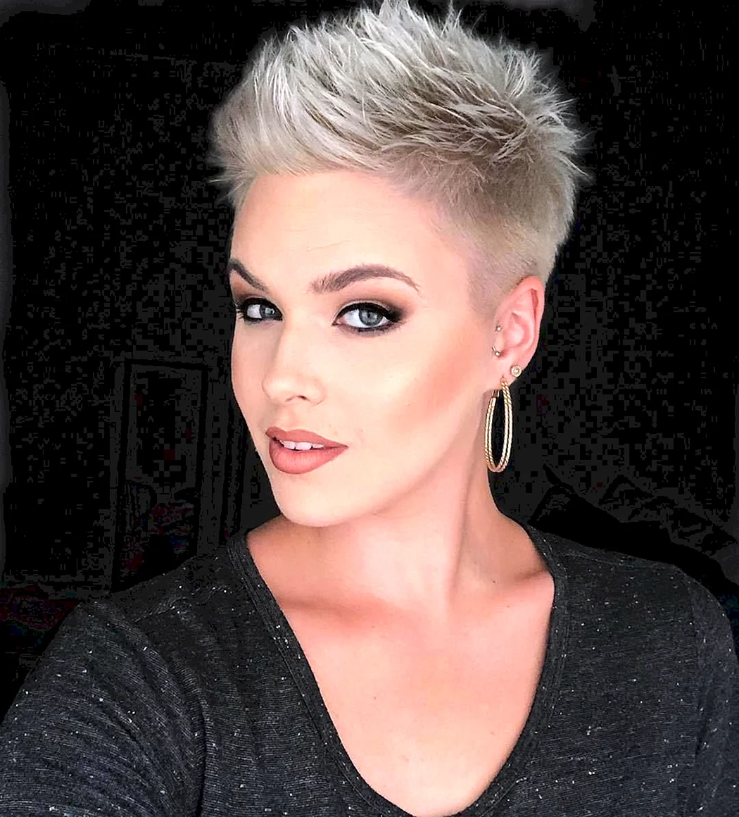 Ультракороткая стрижка Пикси