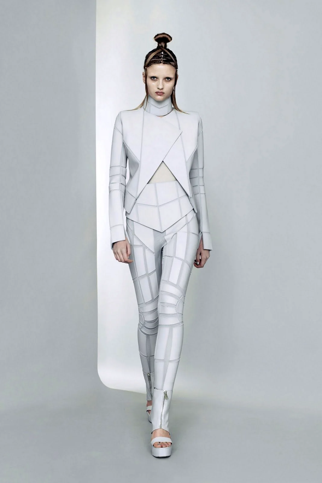 Gareth Pugh ss2011