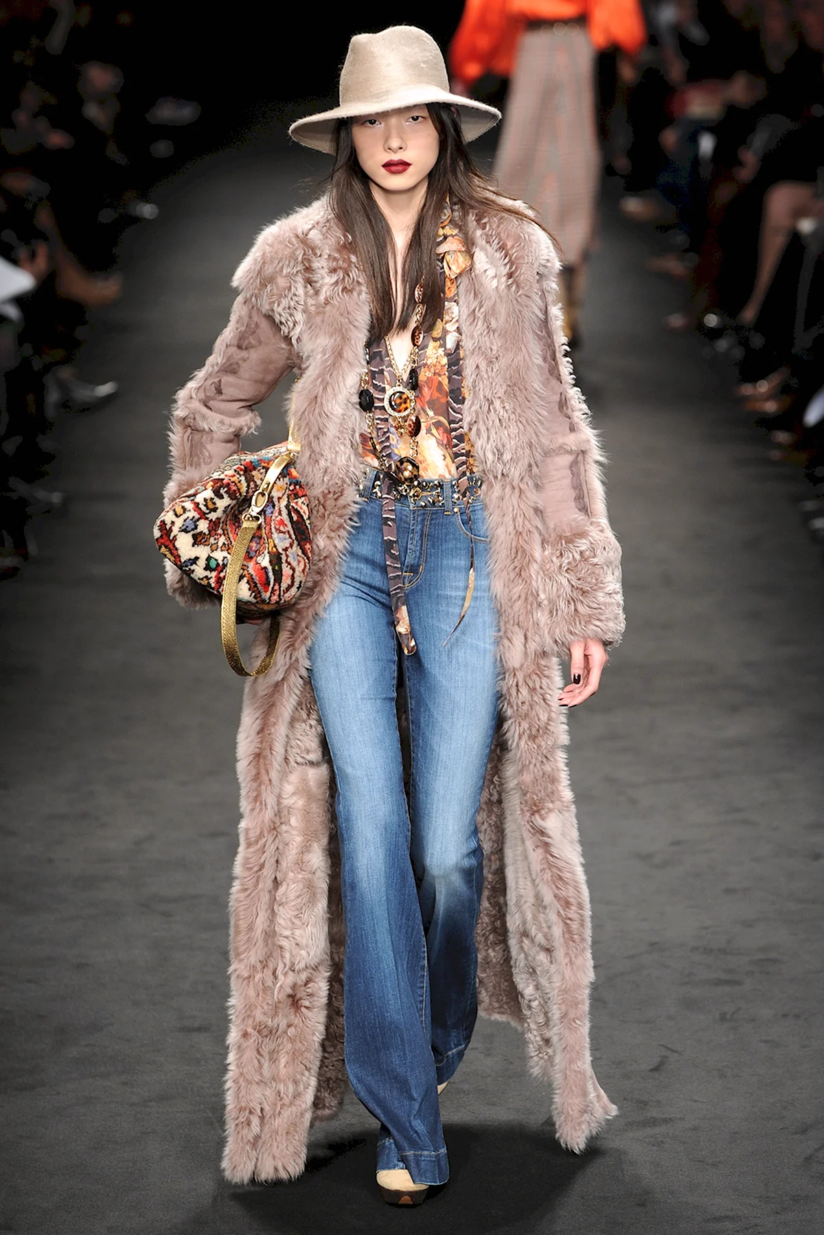 Шубка хиппи Шик