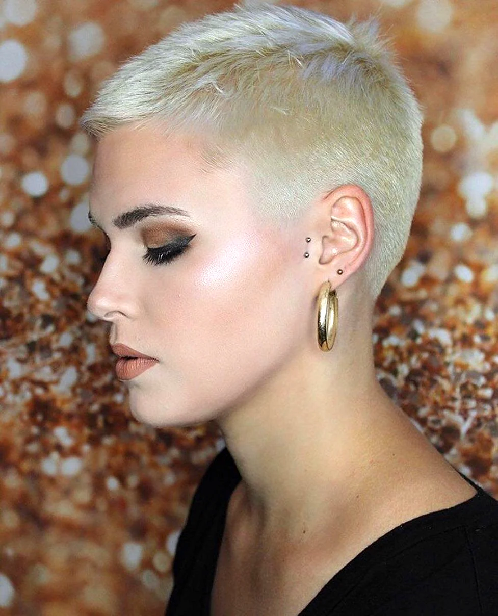 Ультракороткие стрижки 2022