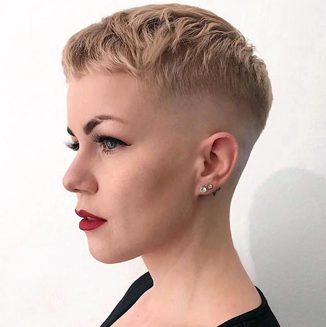 Стрижка фейд женская Пикси