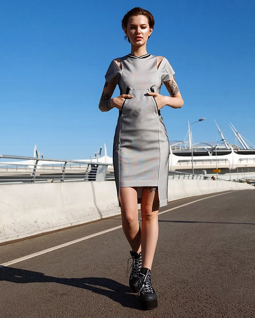 Платье спортивного стиля