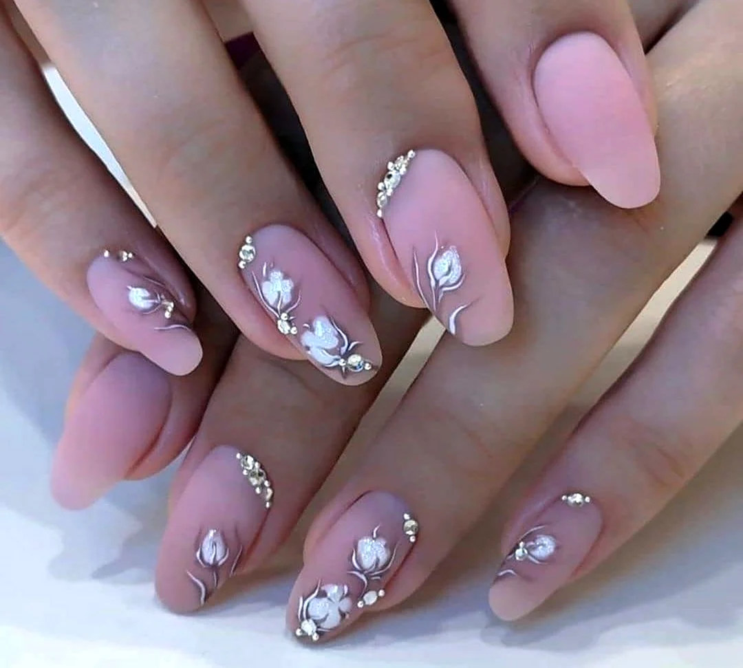 Маникюр дизайн