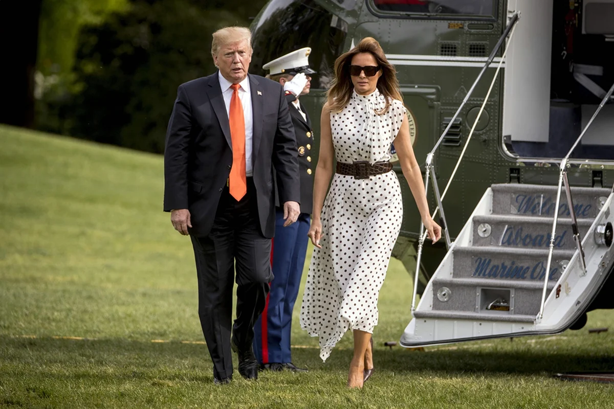 Последние Наряды Мелони трамп2019