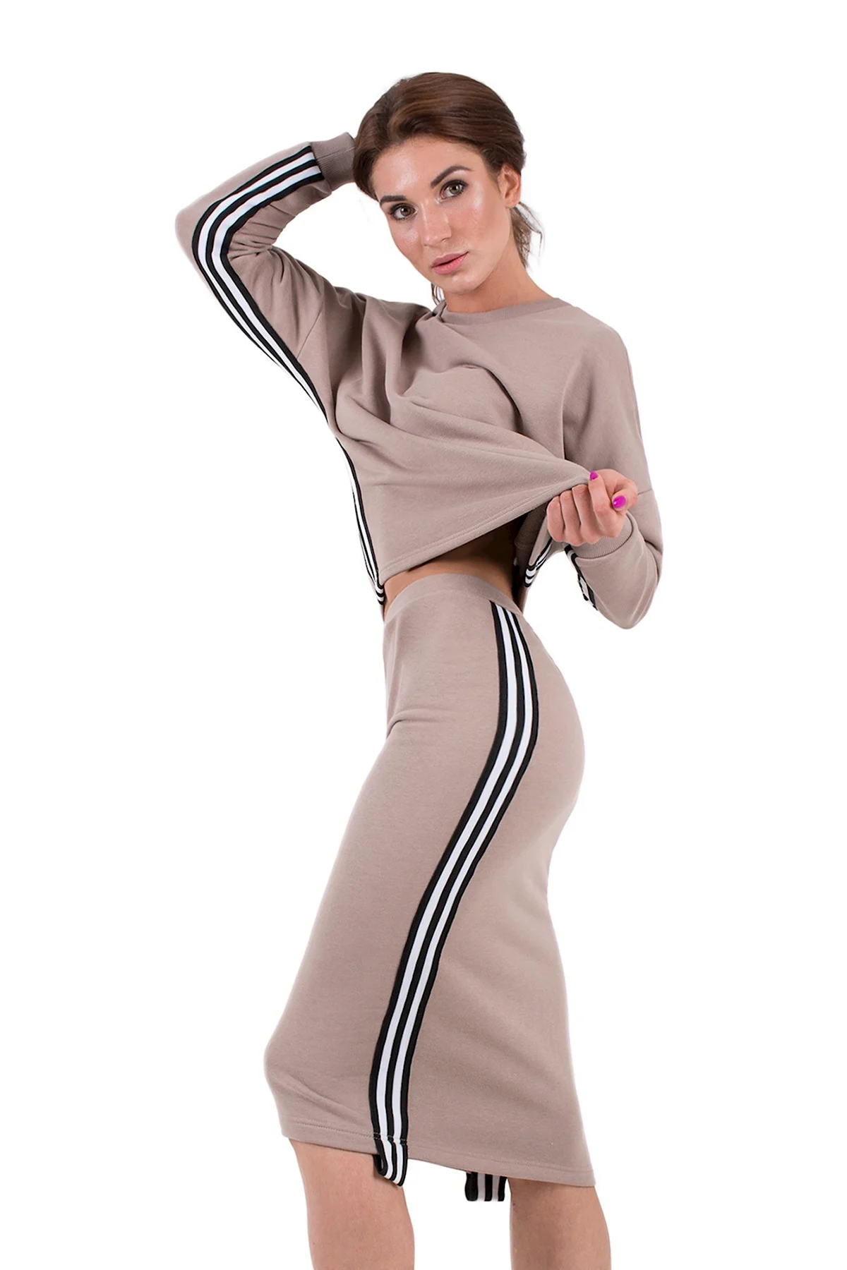 Спортивное платье из футера