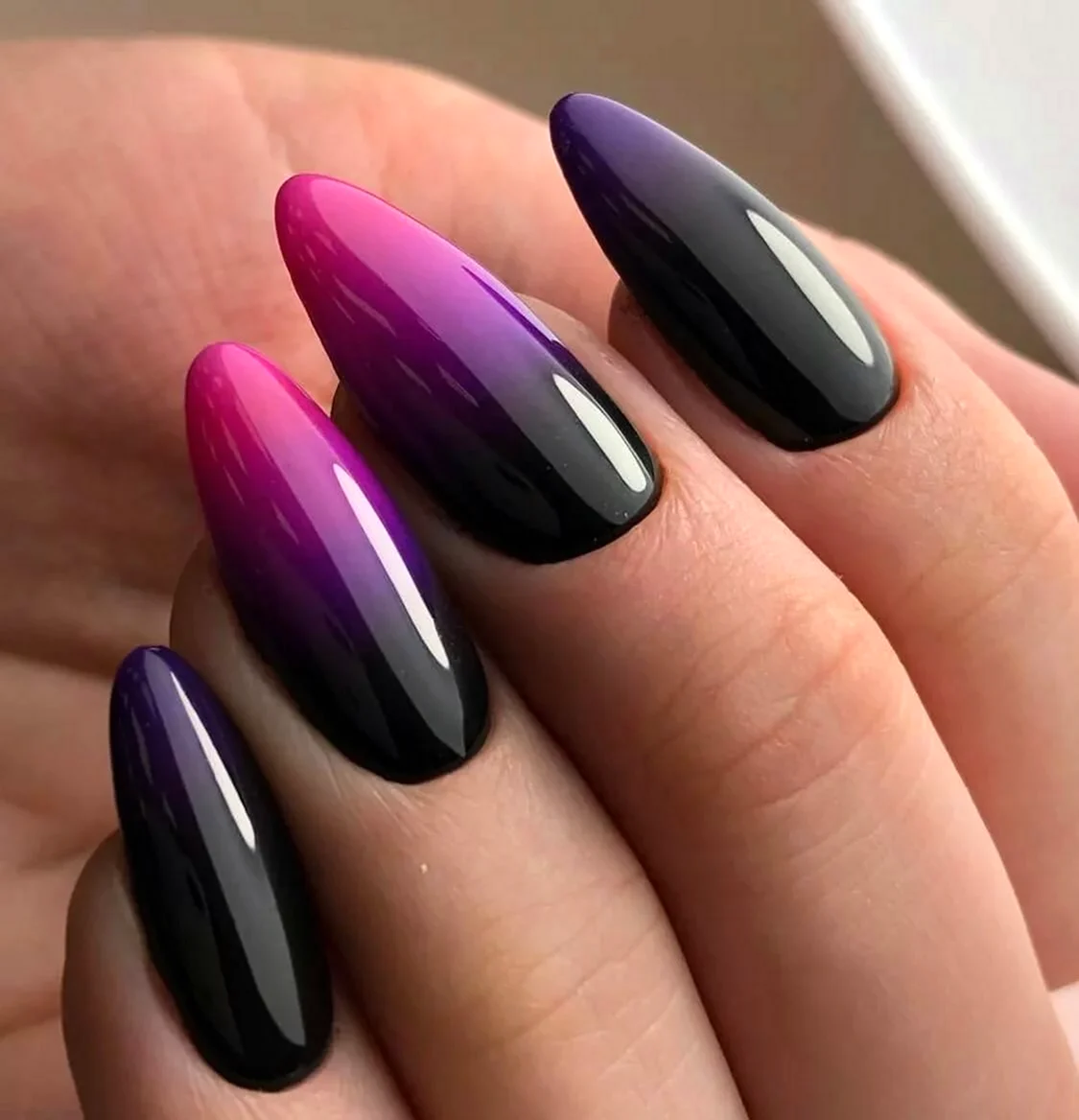 Глянцевый маникюр