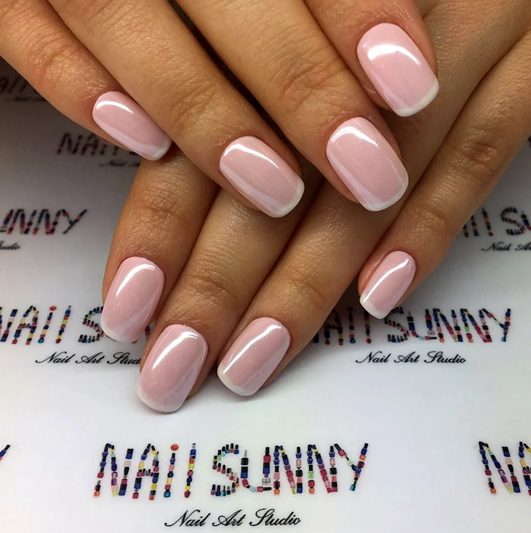 Маникюр френч с втиркой