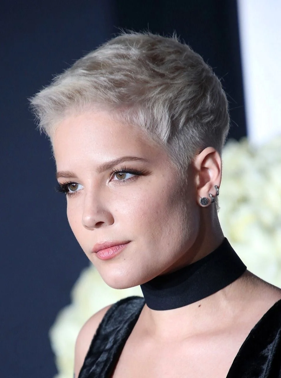 Halsey short hair