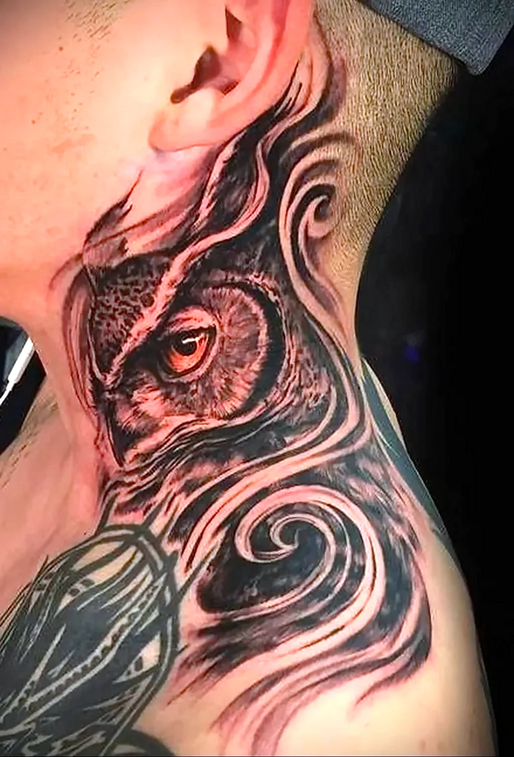 Тату софа на шее мужские