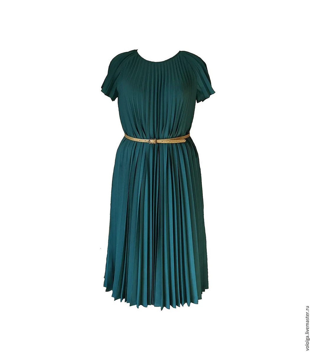 Платье из плиссированной ткани