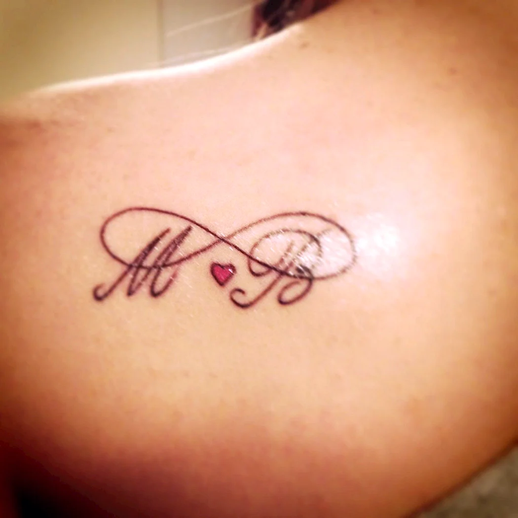 Тату бесконечность с именами