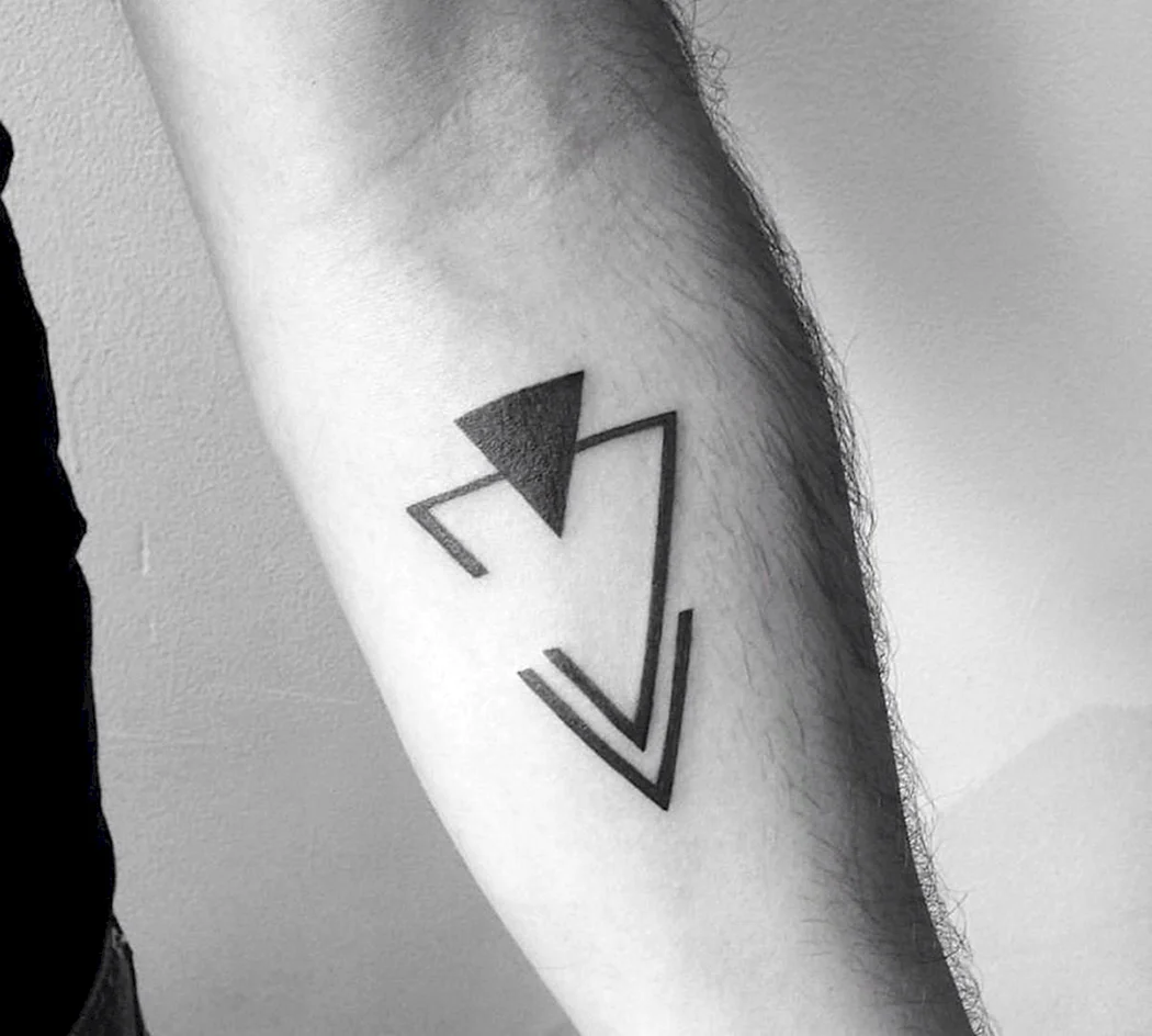 Тату на руку для мужчин маленькие