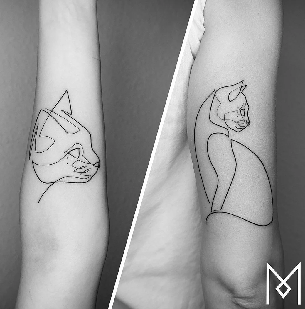 Тату кот линиями