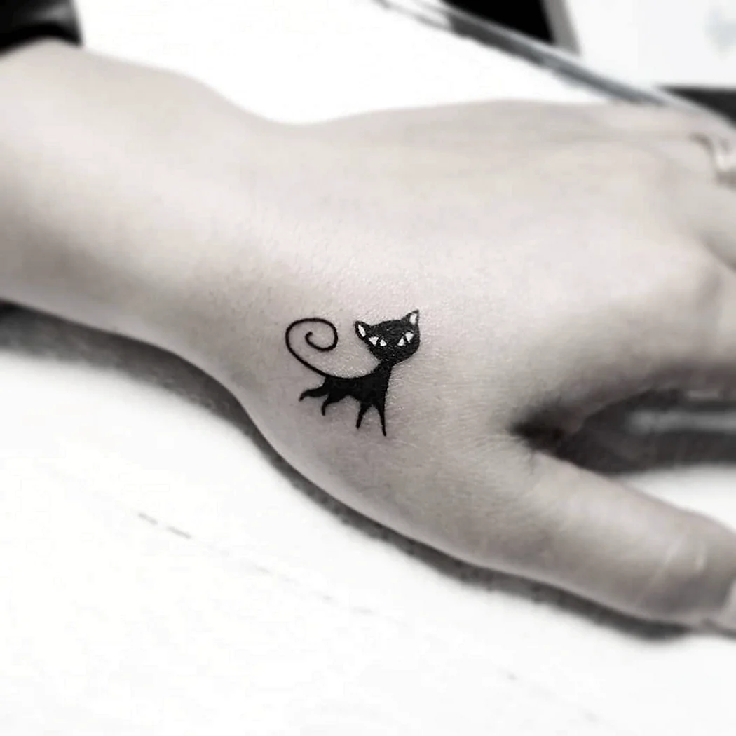 Тату маленькой кошечки