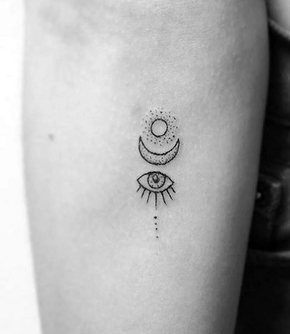 Маленькие тату Луна