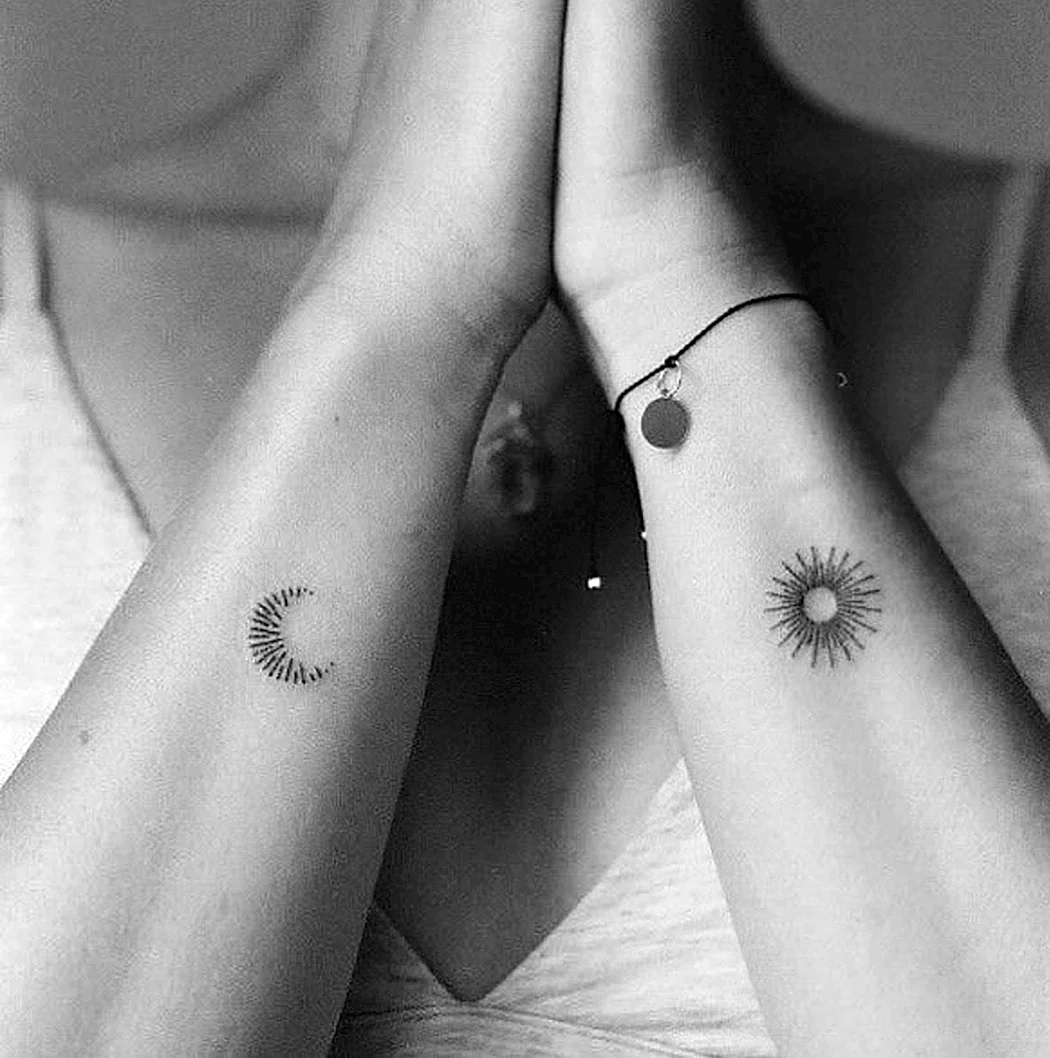 Тату космос парные Минимализм