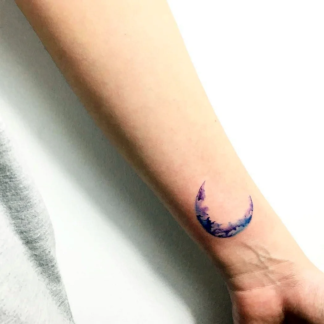 Маленькие тату Луна