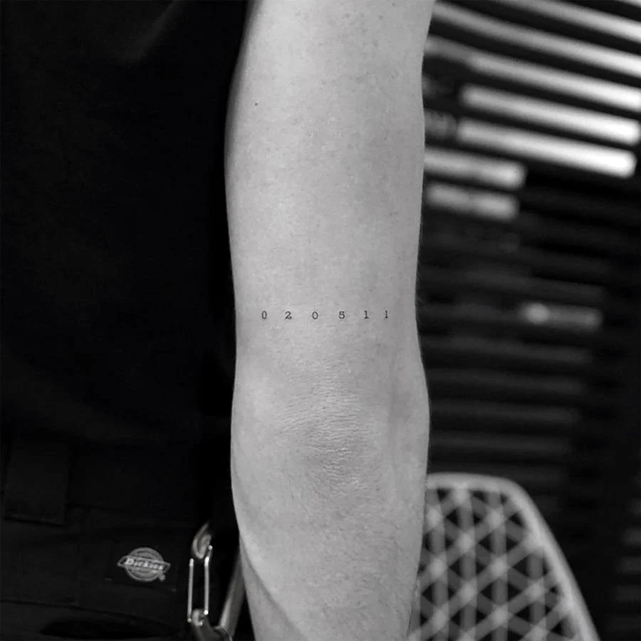 Маленькие тату на локте