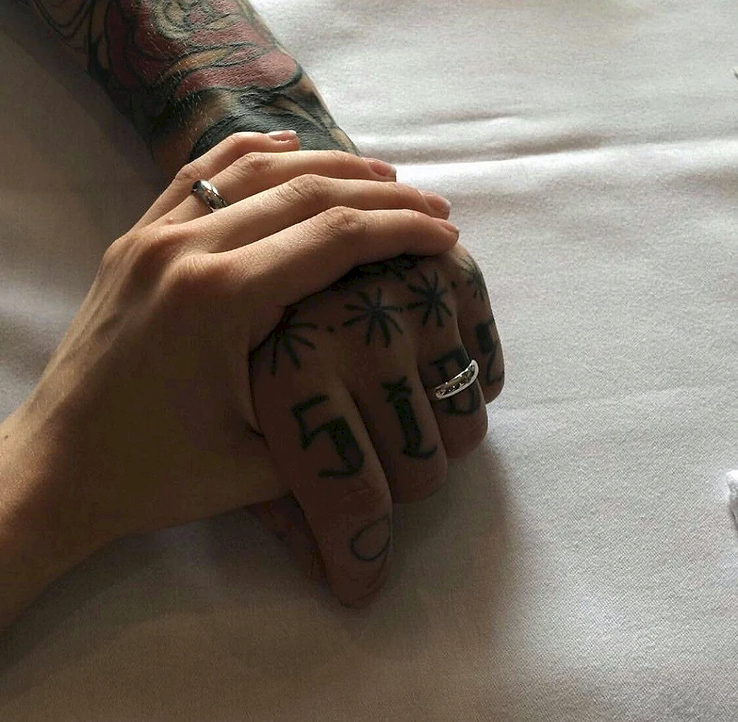 Татуировки один в 4 стенах