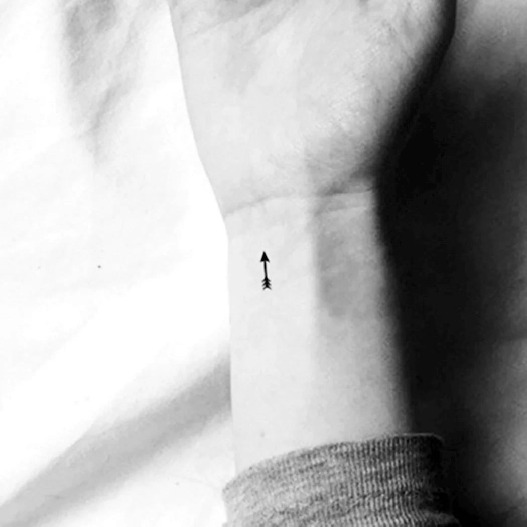 Мини тату стрела