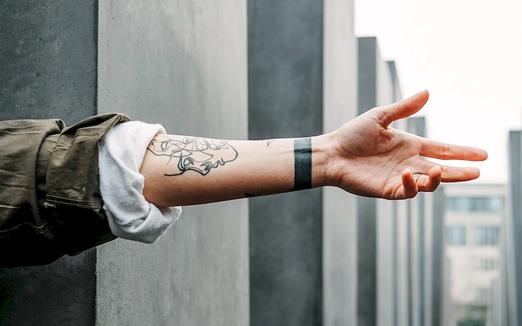 Тату на руке