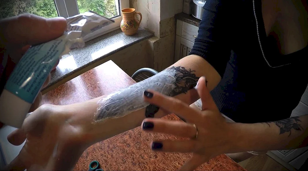 Тату в первые дни после нанесения