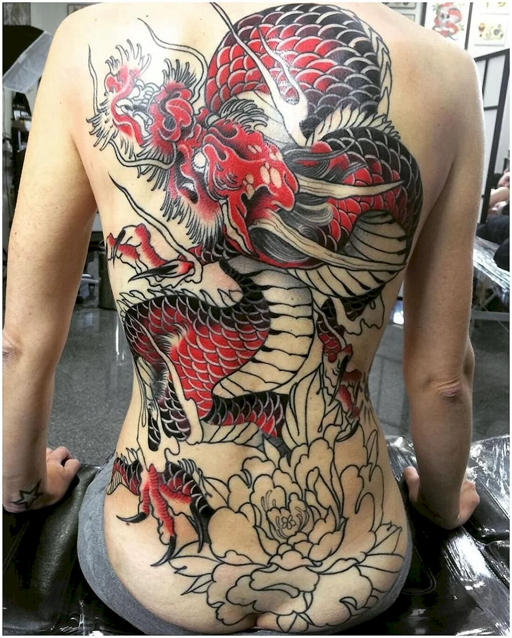 Тату якудза дракон