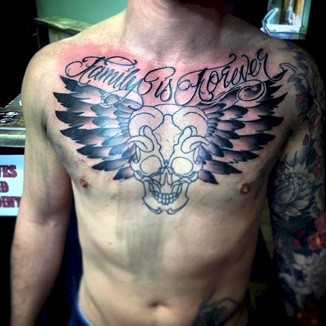 Татуировки мужские семья превыше всего
