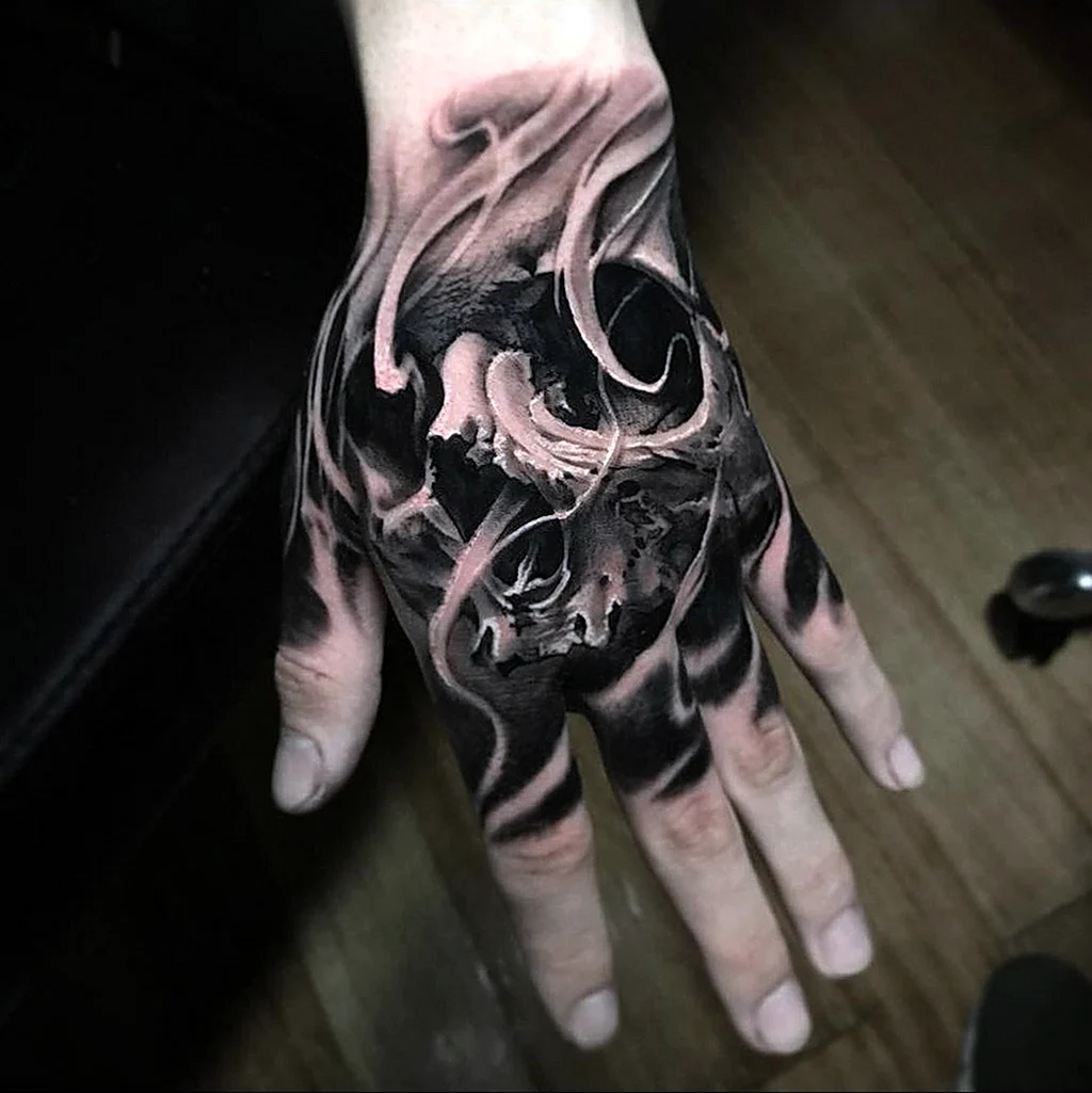 Наколки на кисти