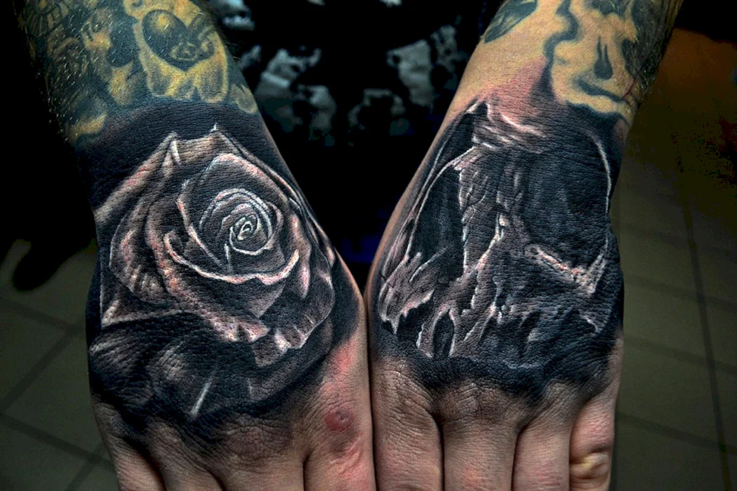 Тату на кисти