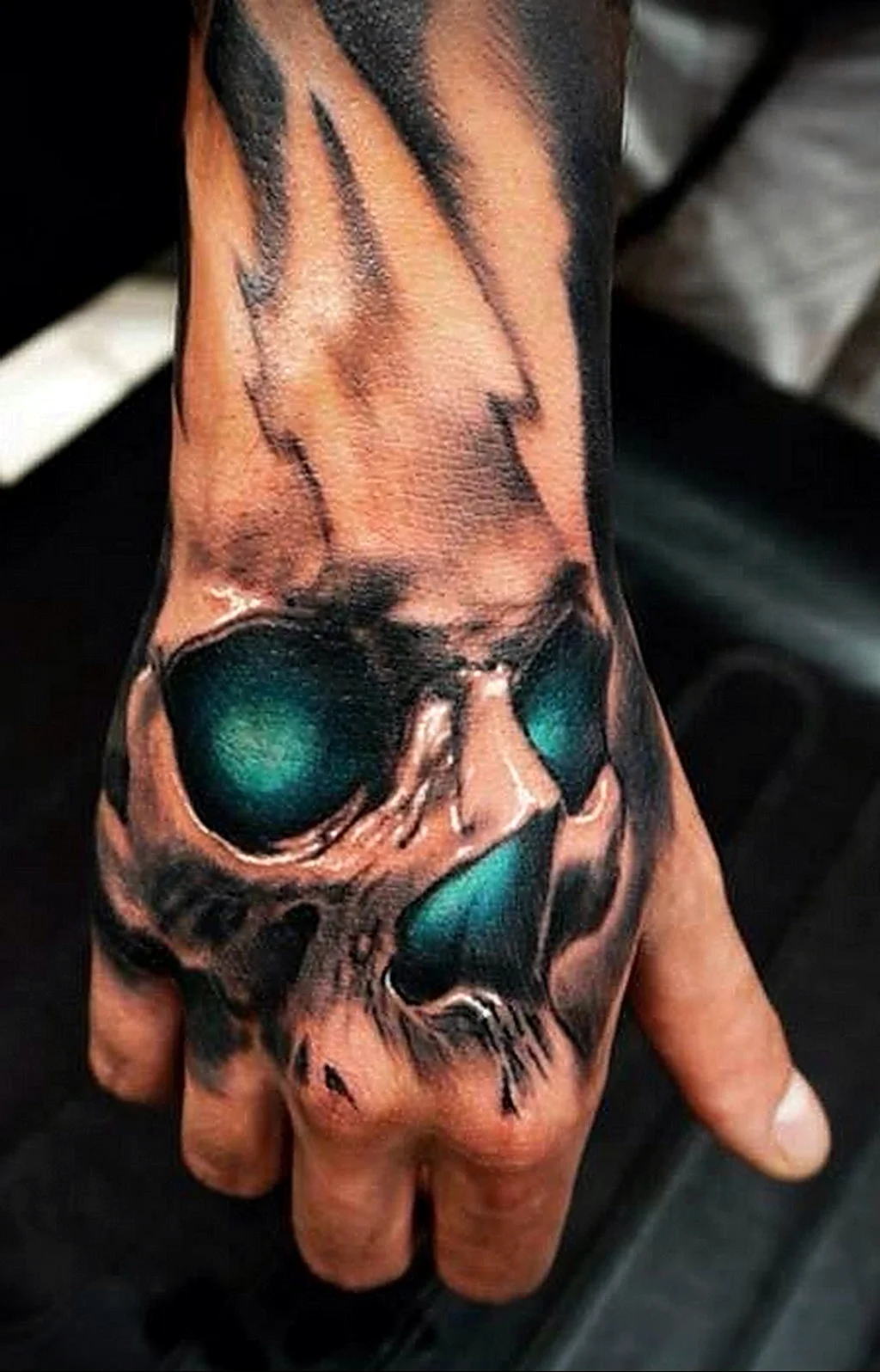 Тату на кисти