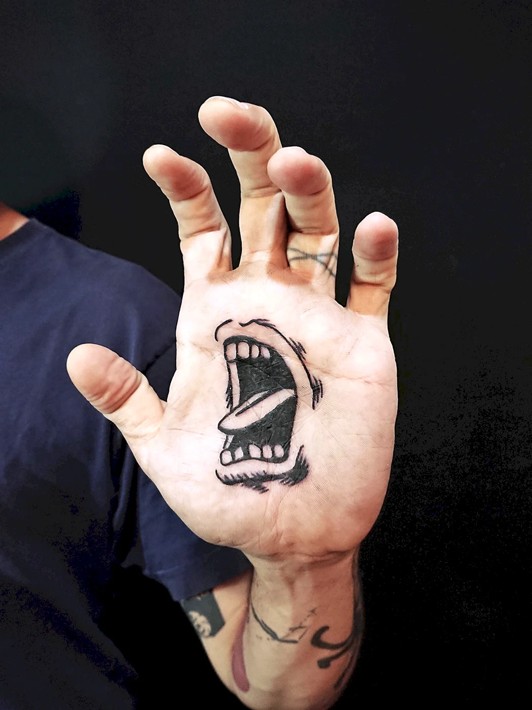 Крутые тату на кисть