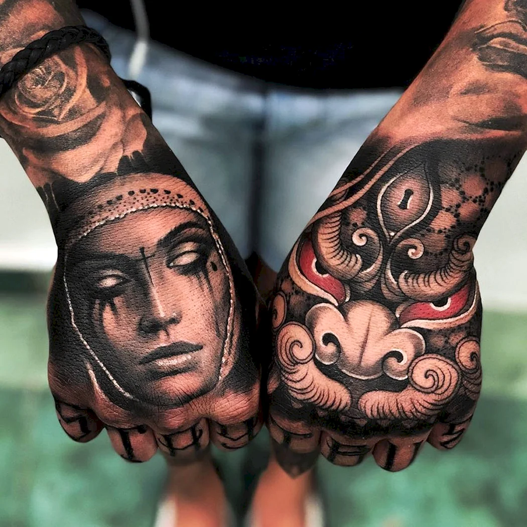 Тату на кисти