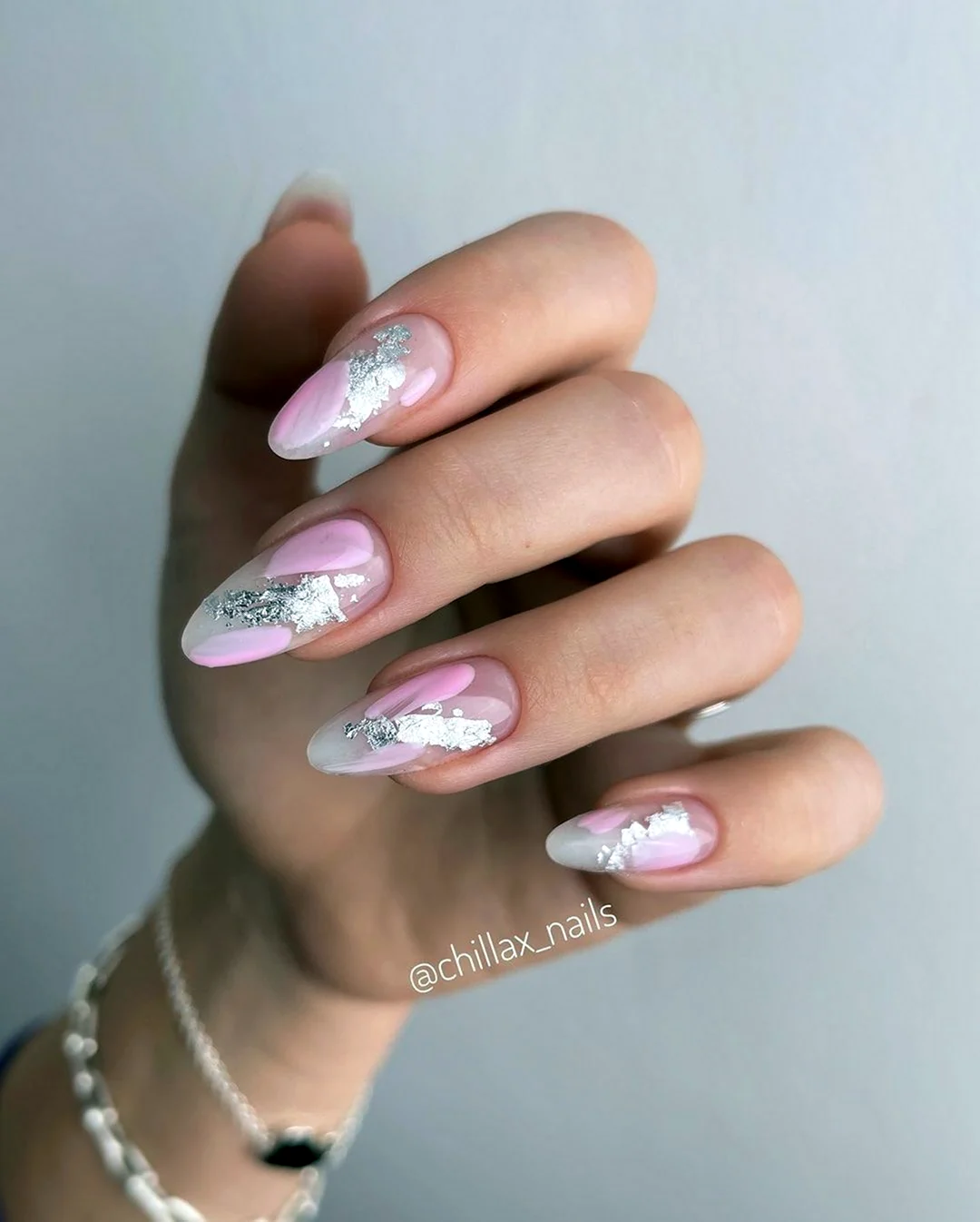 Маникюр зима 2022